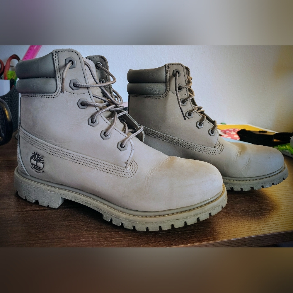 Women’s Timberland Boot gray